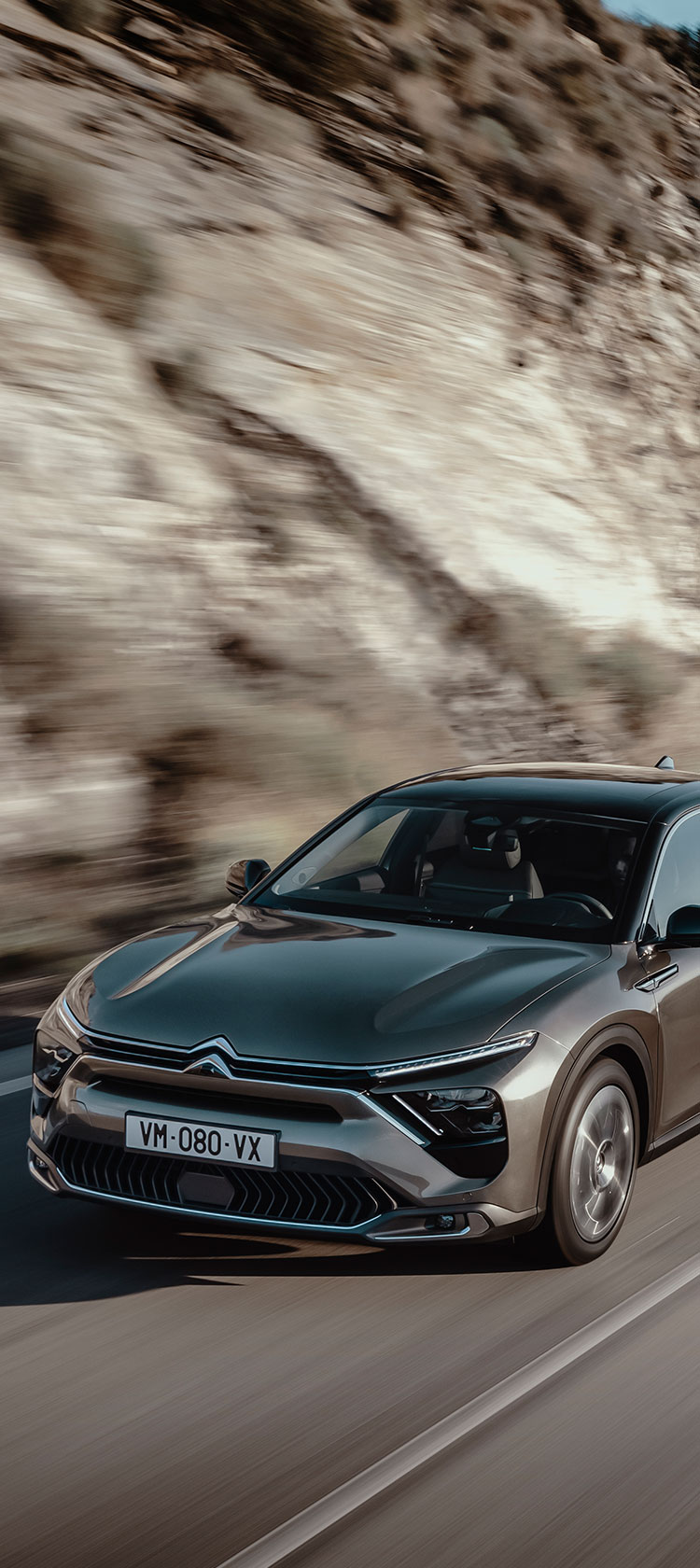 CITROËN C5 X & C5 X PLUG-IN HYBRID｜シトロエン公式サイト