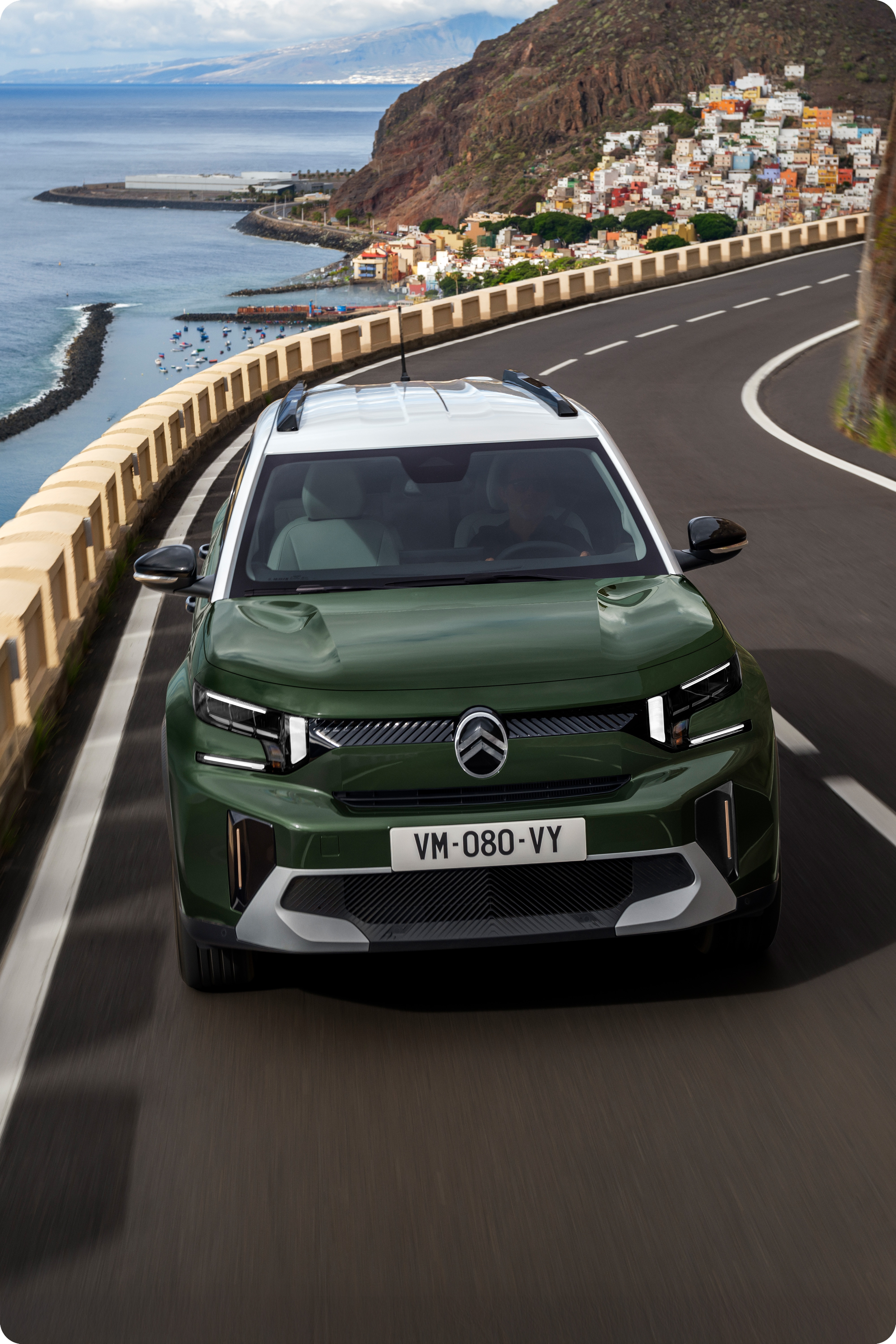 NEW CITROËN C3 AIRCROSS HYBRID｜シトロエン公式サイト